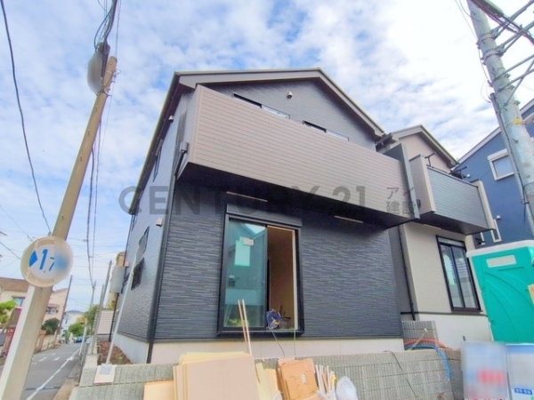 横浜市南区中里４丁目　新築一戸建て