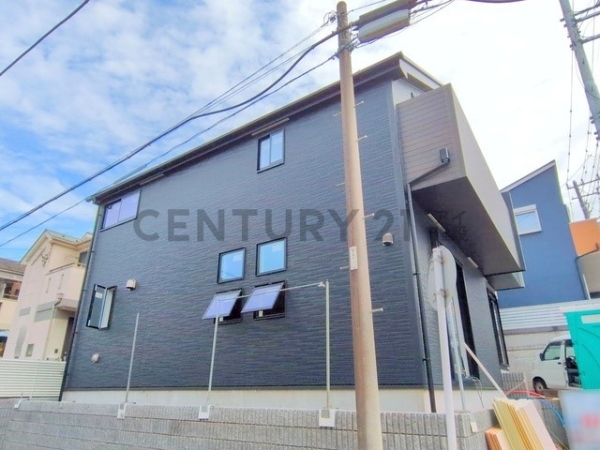 横浜市南区中里４丁目　新築一戸建て