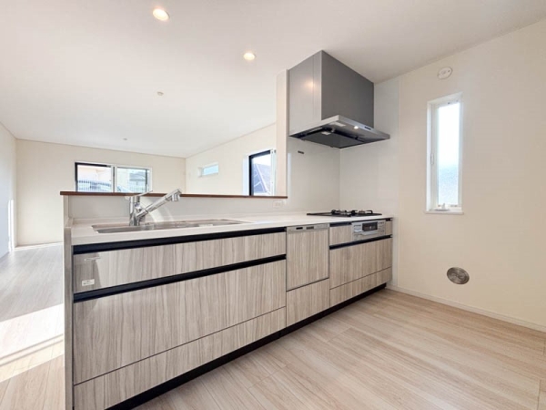 横浜市金沢区富岡東６丁目　新築一戸建て