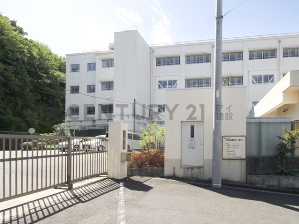 横浜市金沢区西柴２丁目　新築一戸建て(横浜市立西柴小学校)