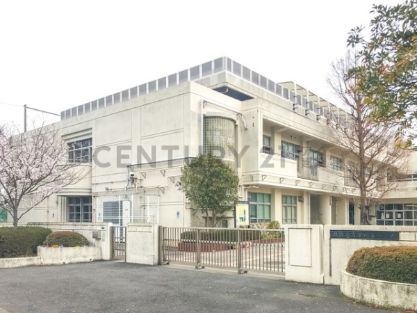 横浜市金沢区釜利谷西１丁目　新築一戸建て(横浜市立釜利谷中学校)