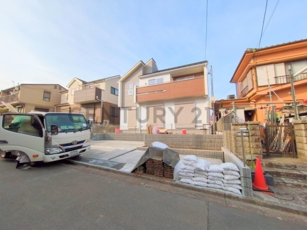 横浜市金沢区釜利谷西１丁目　新築一戸建て