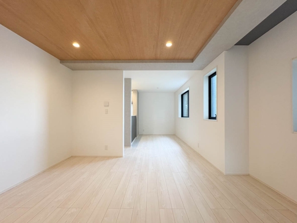 横浜市中区本郷町３丁目　新築一戸建て