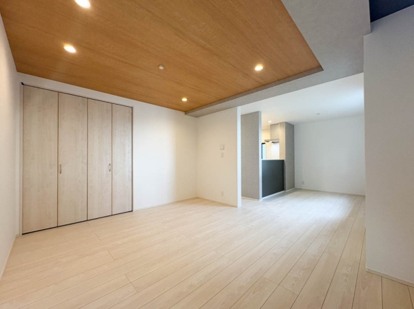 横浜市中区本郷町３丁目　新築一戸建て