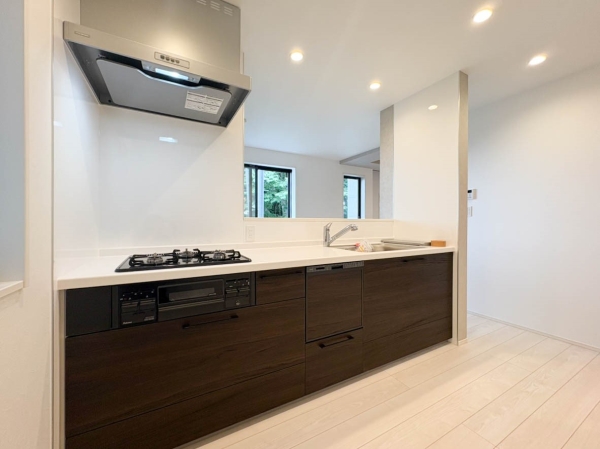 横浜市中区本郷町３丁目　新築一戸建て