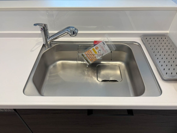 横浜市中区本郷町３丁目　新築一戸建て