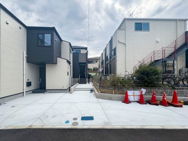 横浜市中区本郷町３丁目　新築一戸建て