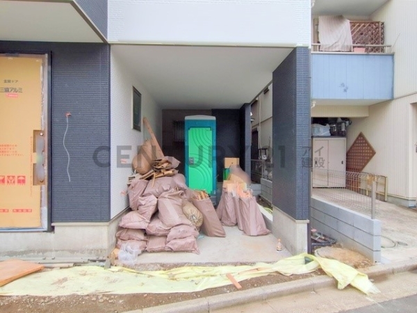 川崎市川崎区小田３丁目　新築一戸建て