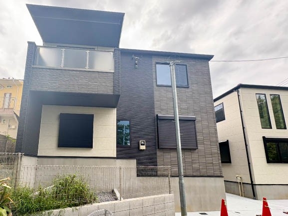 横浜市中区本郷町３丁目　新築一戸建て