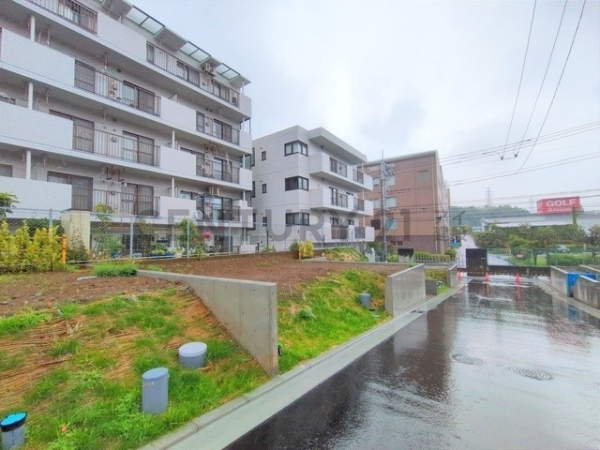 横浜市港北区鳥山町　新築一戸建て
