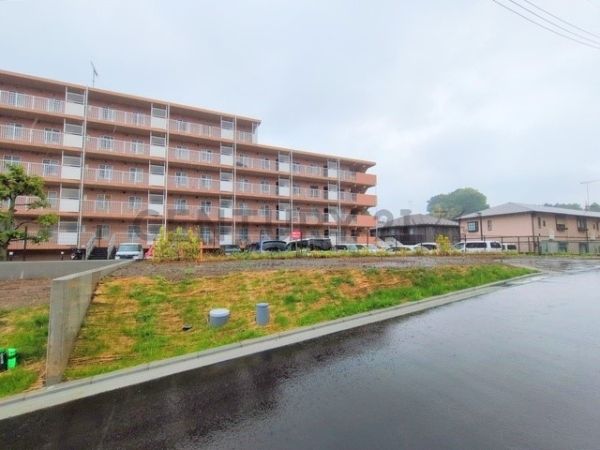 横浜市港北区鳥山町　新築一戸建て