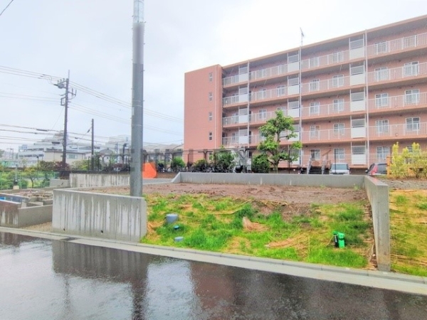 横浜市港北区鳥山町　新築一戸建て