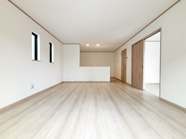 大和市下鶴間　新築一戸建て