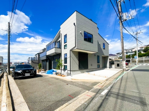 横浜市保土ケ谷区峰岡町２丁目　新築一戸建て
