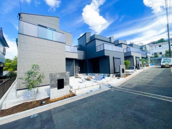 横浜市保土ケ谷区峰岡町２丁目　新築一戸建て