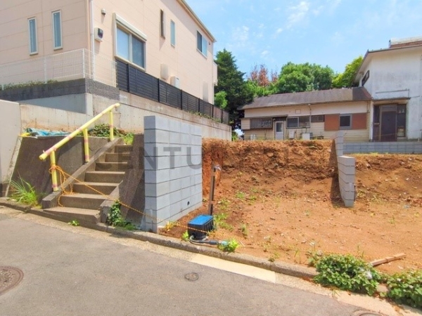 横浜市磯子区森が丘２丁目　新築一戸建て