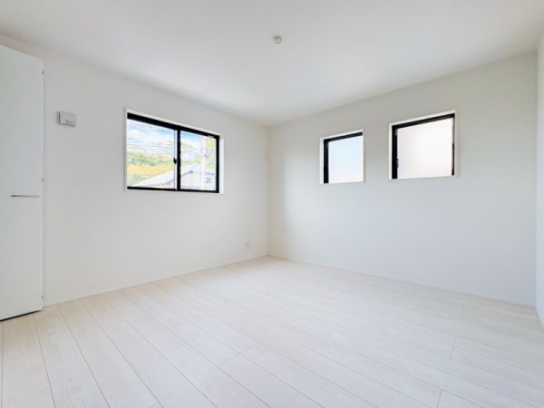 横浜市磯子区森が丘２丁目　新築一戸建て