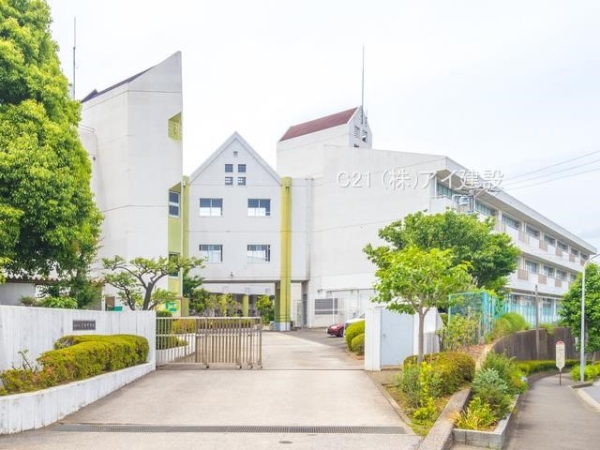 横浜市金沢区富岡西３丁目の中古一戸建て(横浜市立小田中学校)