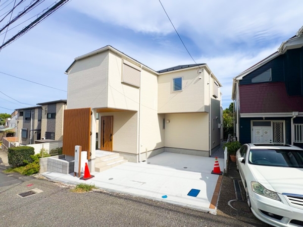 横浜市中区本郷町３丁目　新築一戸建て