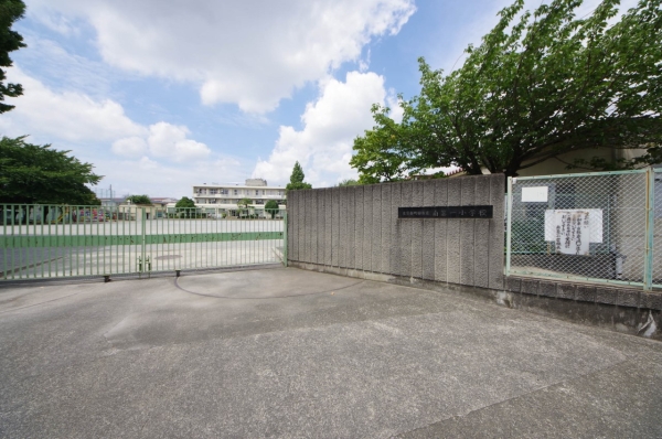 町田市金森４丁目の中古一戸建て(町田市立南第一小学校)