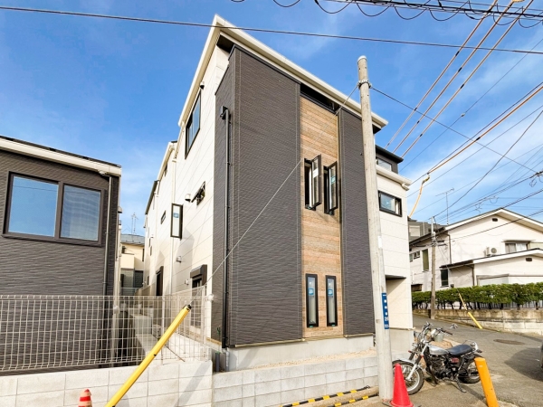 横浜市神奈川区栗田谷　新築一戸建て