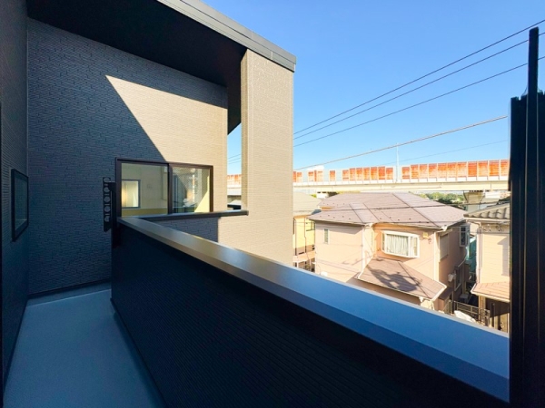 横浜市南区六ツ川２丁目　新築一戸建て