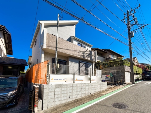 横浜市旭区中白根２丁目　新築一戸建て