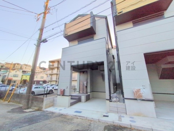 横浜市神奈川区松見町２丁目　新築一戸建て