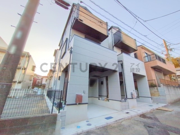 横浜市神奈川区松見町２丁目　新築一戸建て