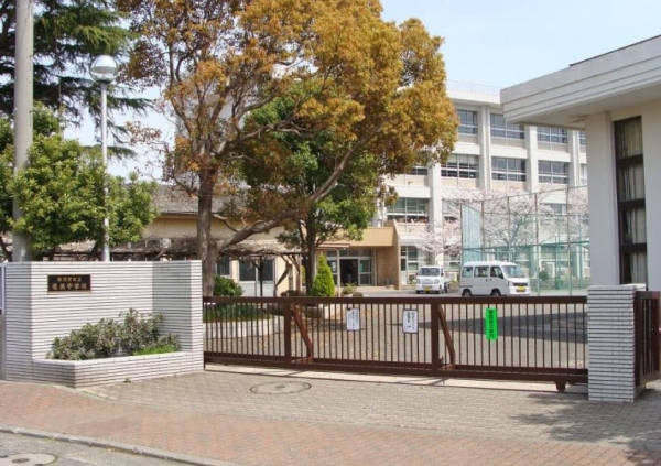 横須賀市浜見台2丁目 新築一戸建て(横須賀市立追浜中学校)
