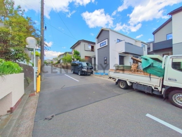 横浜市金沢区釜利谷西１丁目　新築一戸建て