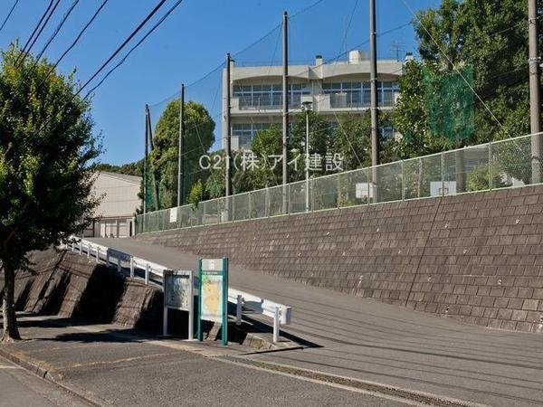 横浜市青葉区桂台2丁目の中古一戸建て(横浜市立奈良中学校)