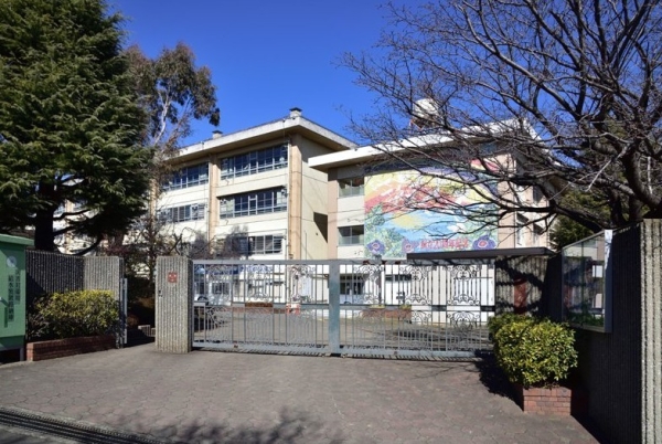 川崎市宮前区鷺沼4丁目 新築一戸建て(川崎市立有馬中学校)