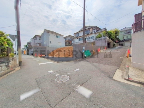 横浜市南区別所中里台　新築一戸建て