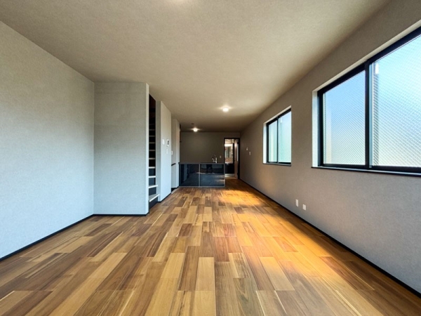 横浜市青葉区美しが丘４丁目　新築一戸建て