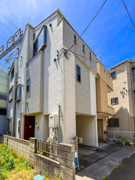 川崎市中原区上丸子八幡町　中古一戸建て