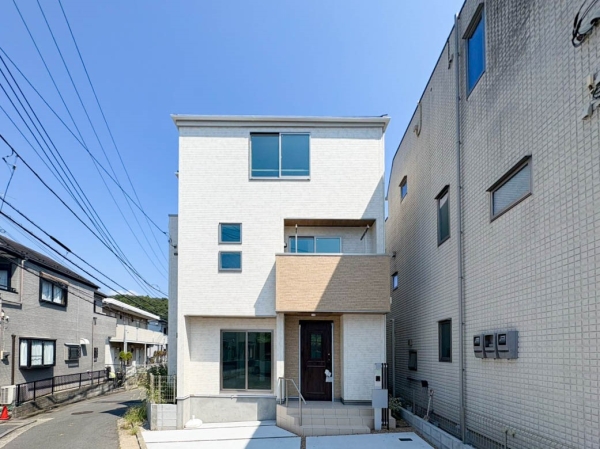 横浜市都筑区池辺町　新築一戸建て