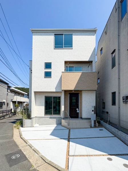 横浜市都筑区池辺町　新築一戸建て
