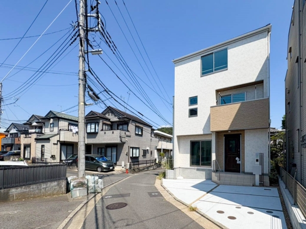 横浜市都筑区池辺町　新築一戸建て