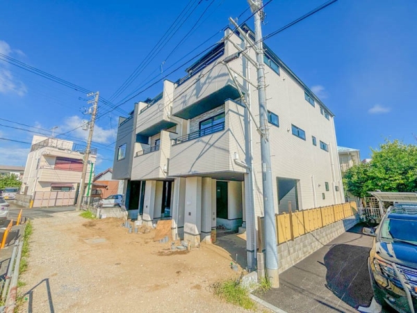藤沢市本鵠沼３丁目　新築一戸建て