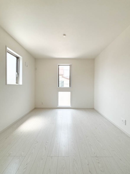 藤沢市白旗２丁目　新築一戸建て
