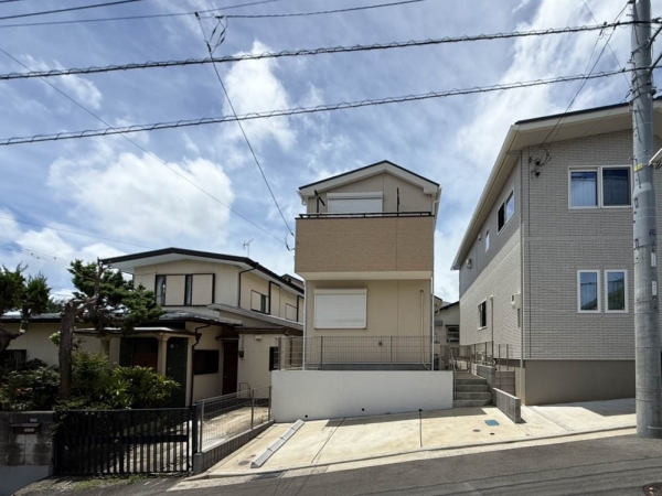 横浜市南区永田北３丁目　中古一戸建て