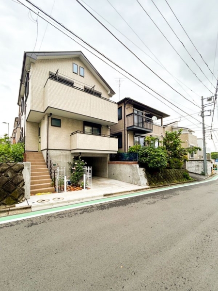 横浜市戸塚区深谷町　中古一戸建て