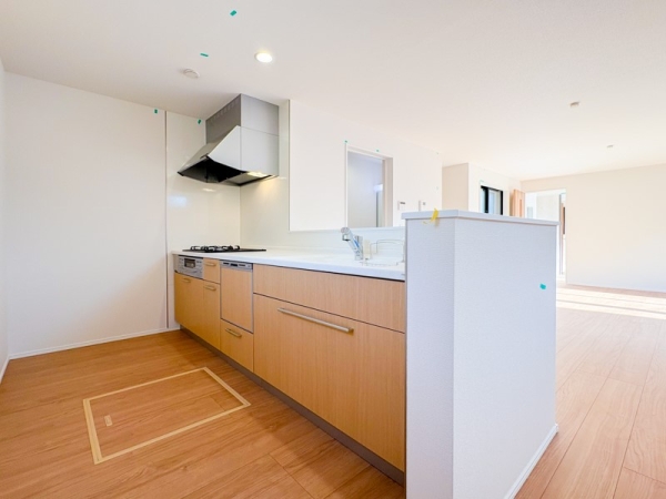 横浜市港北区大倉山６丁目　新築一戸建て