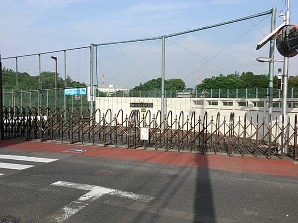 綾瀬市大上3丁目 新築一戸建て(綾瀬市立北の台中学校)
