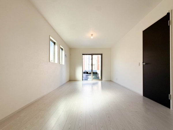 綾瀬市大上３丁目　新築一戸建て