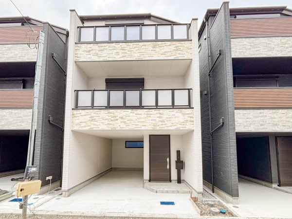 横浜市磯子区滝頭２丁目　新築一戸建て
