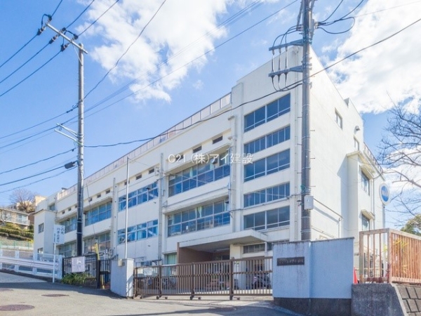 横浜市港南区笹下２丁目　新築一戸建て(横浜市立日下小学校)