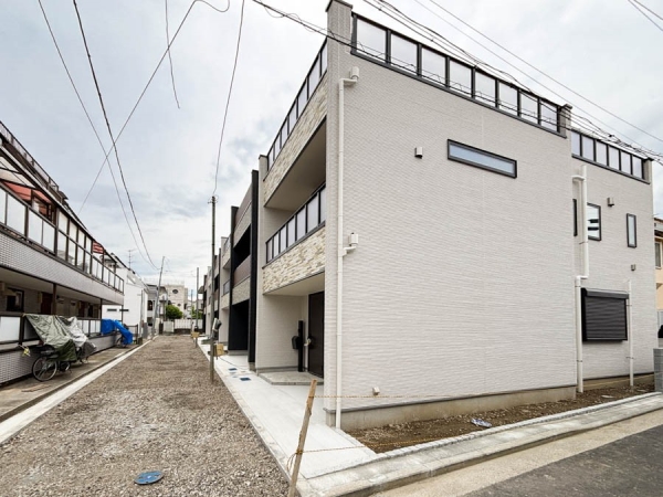 横浜市磯子区滝頭２丁目　新築一戸建て