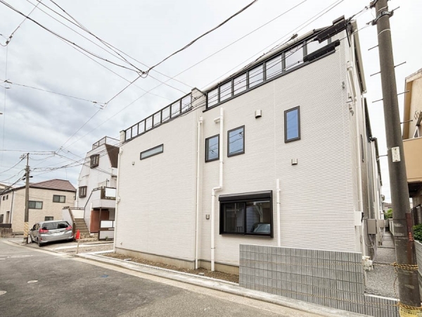 横浜市磯子区滝頭２丁目　新築一戸建て